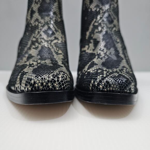 NEW Paige Emery Ankle Boot Womens 9.5 Black Snake Print Suede Western Chelsea - Picture 6 of 14